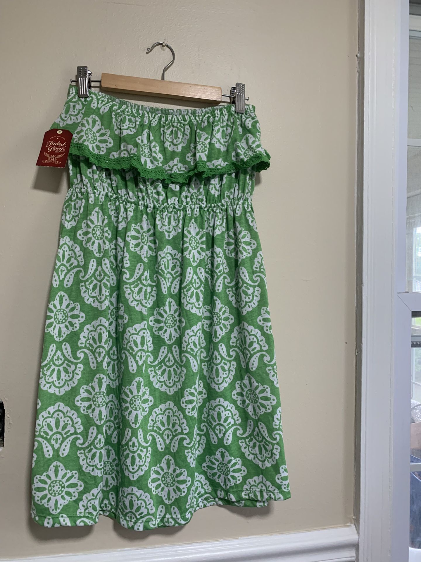 Faded Glory Green and White print dress size 8-10