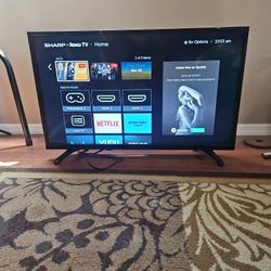32 Inches Roku TV With Remote 