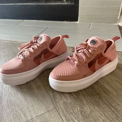 Women’s nike shoes