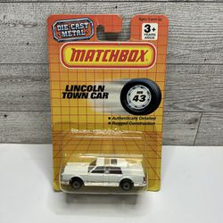 Vintage Matchbox White ‘1990 Lincoln Town Car • Die Cast Metal • Made in Thailand   