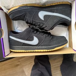 NIKE SB DUNK LOW