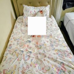 Twin Bed 