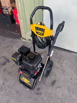 3400 psi 2.5 GPM Gas Cold Water Pressure Washer with OEM Axial Pump