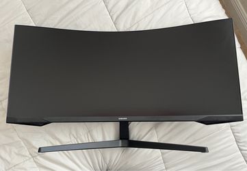 Samsung 34” Odyssey Gaming Curved Monitor