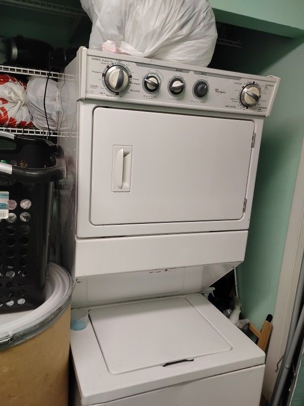 Whirlpool Stock able Washer & Dryer 