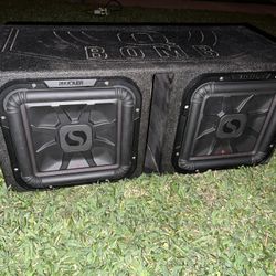 12s Kicker L7s With Q Bomb Ported Pro Box 