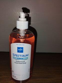 Medline Spectrum Clinical Antibacterial Liquid Hand Soap