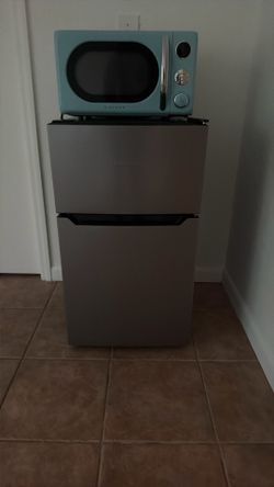 Hisense Mini Frig.