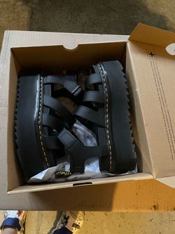 DR MARTENS size 8