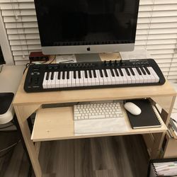 Computer Desk With Keyboard Tray