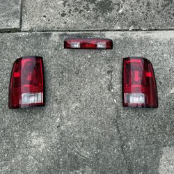 2009 - 2018 Dodge Ram 1500, 2500, 3500 Taillights . LH, RH Rear Lamp Assembly