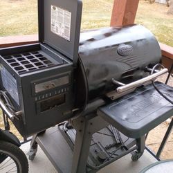 Louisiana Grills And Smoker 