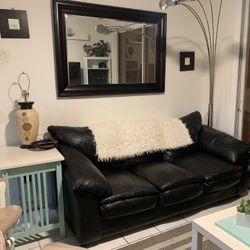 Real Leather Sofa $149 🎈🎁🍀🎈couch, Leather Couch, Black Couch, Black Sofa, Living Room https://offerup.com/redirect/?o=RnVybml0dXJlLmZ1cm5pdHVyZQ==