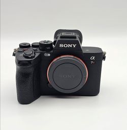 Sony A7R V Sony A7R V Body - Excellent Condition – Original Box