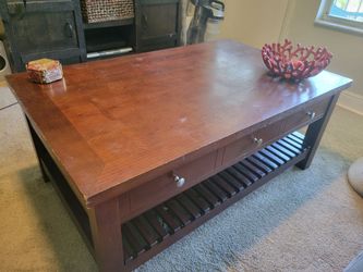 Coffee Table that Lifts!