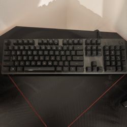 Gaming Computer Logitech G413 