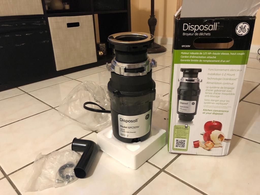 GE GFC325V .33 Horsepower Continuos Feed Disposal Food Waste Disposer  whit Power Cord attached for Sale in Medley, FL OfferUp