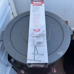 Haul master roller stand 132 pound capacity folds  for easy storage. Great for Finish carpenters