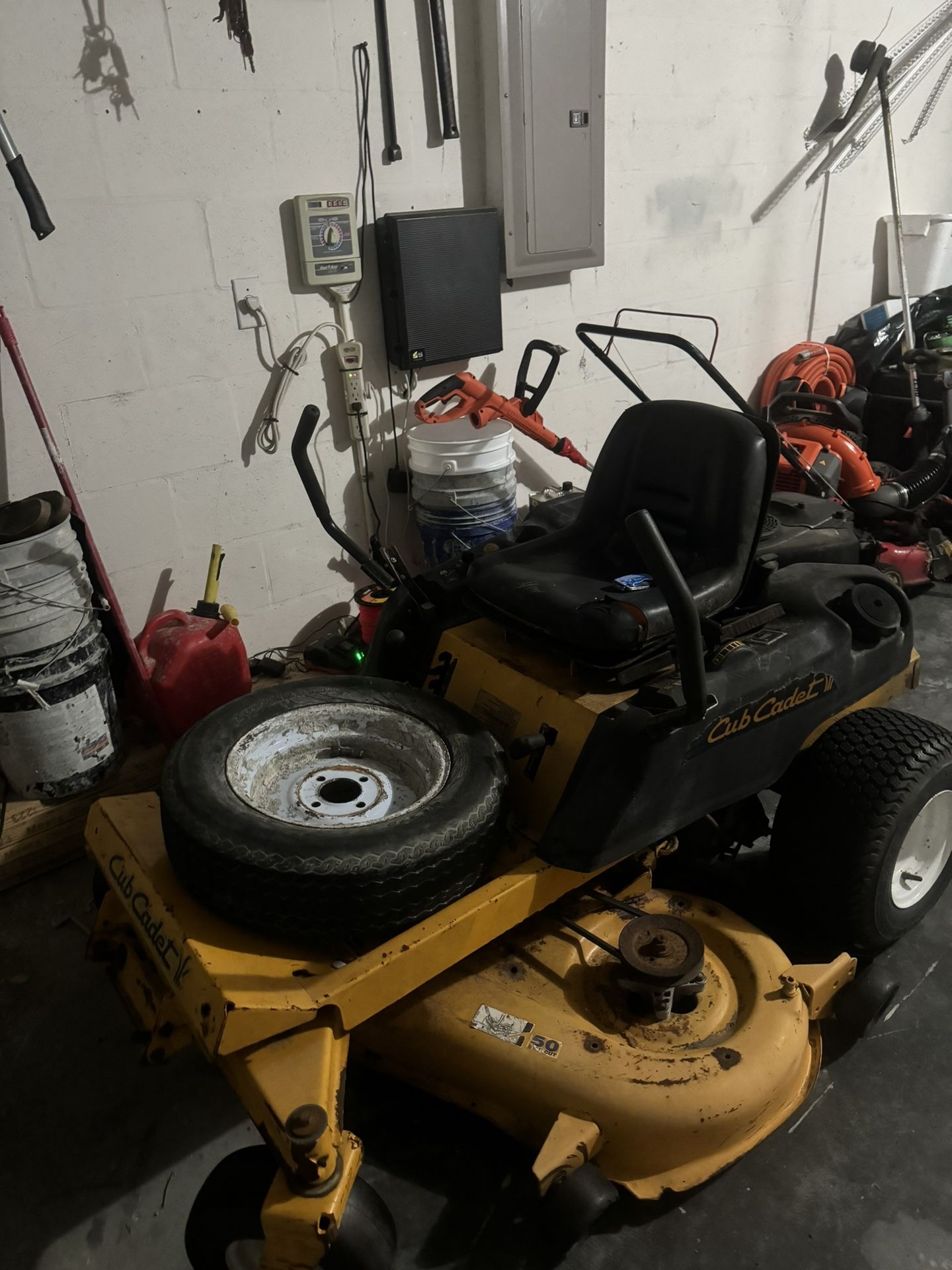 Cub Cadet Lawn Mower