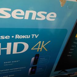 Hisense 51" Roku Smart TV