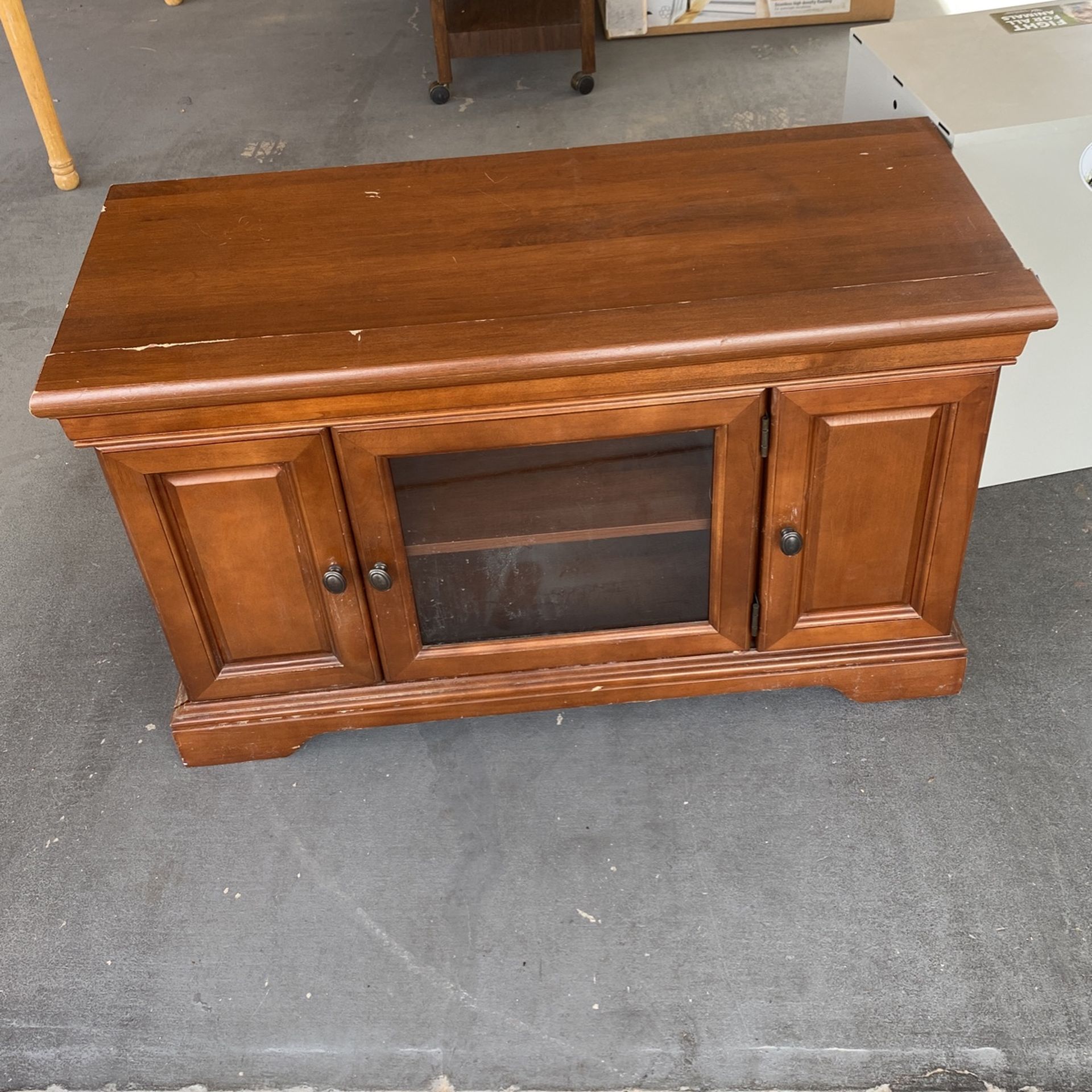 TV Stand 42”x 19” X 24”. (contact info removed)