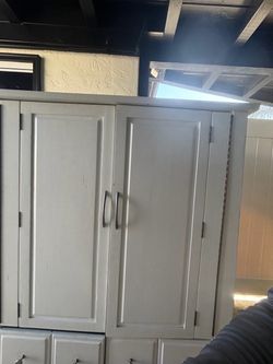 White armoire/dresser