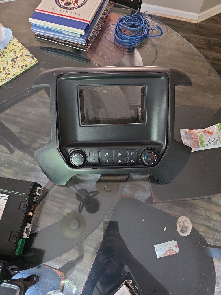 2017 Chevy Silavarafo Head Unit Trim Kit