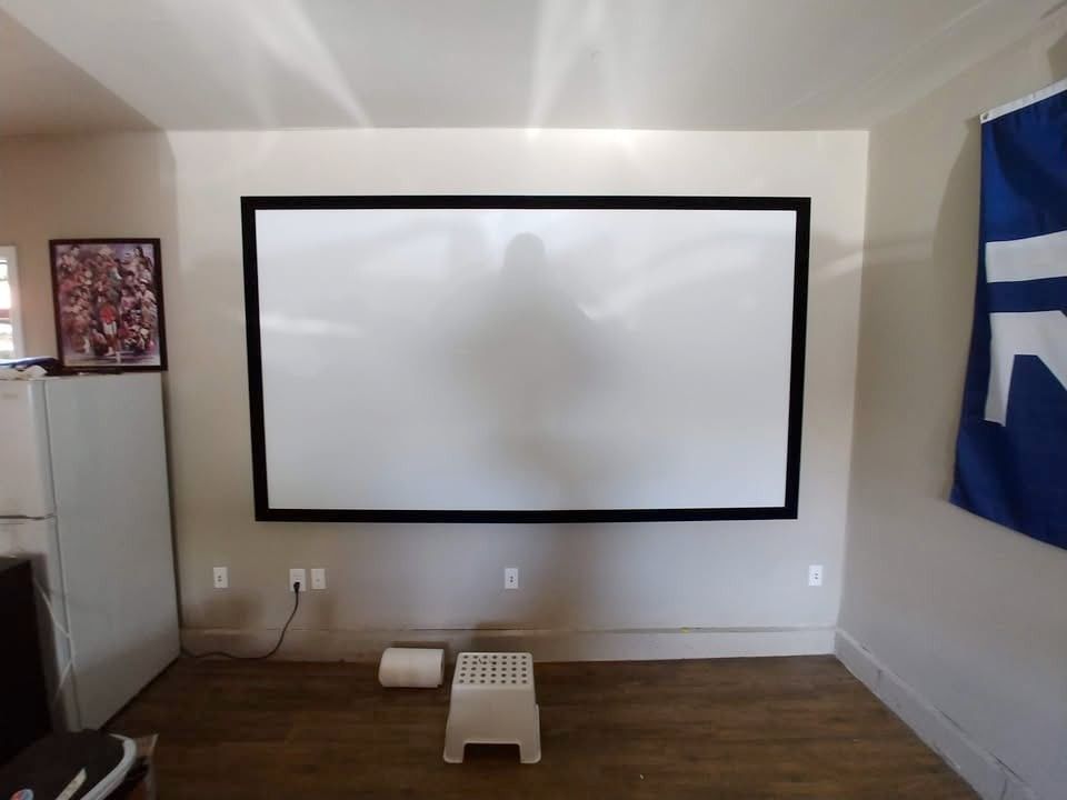 120" Projector screen - Silver Ticket Products