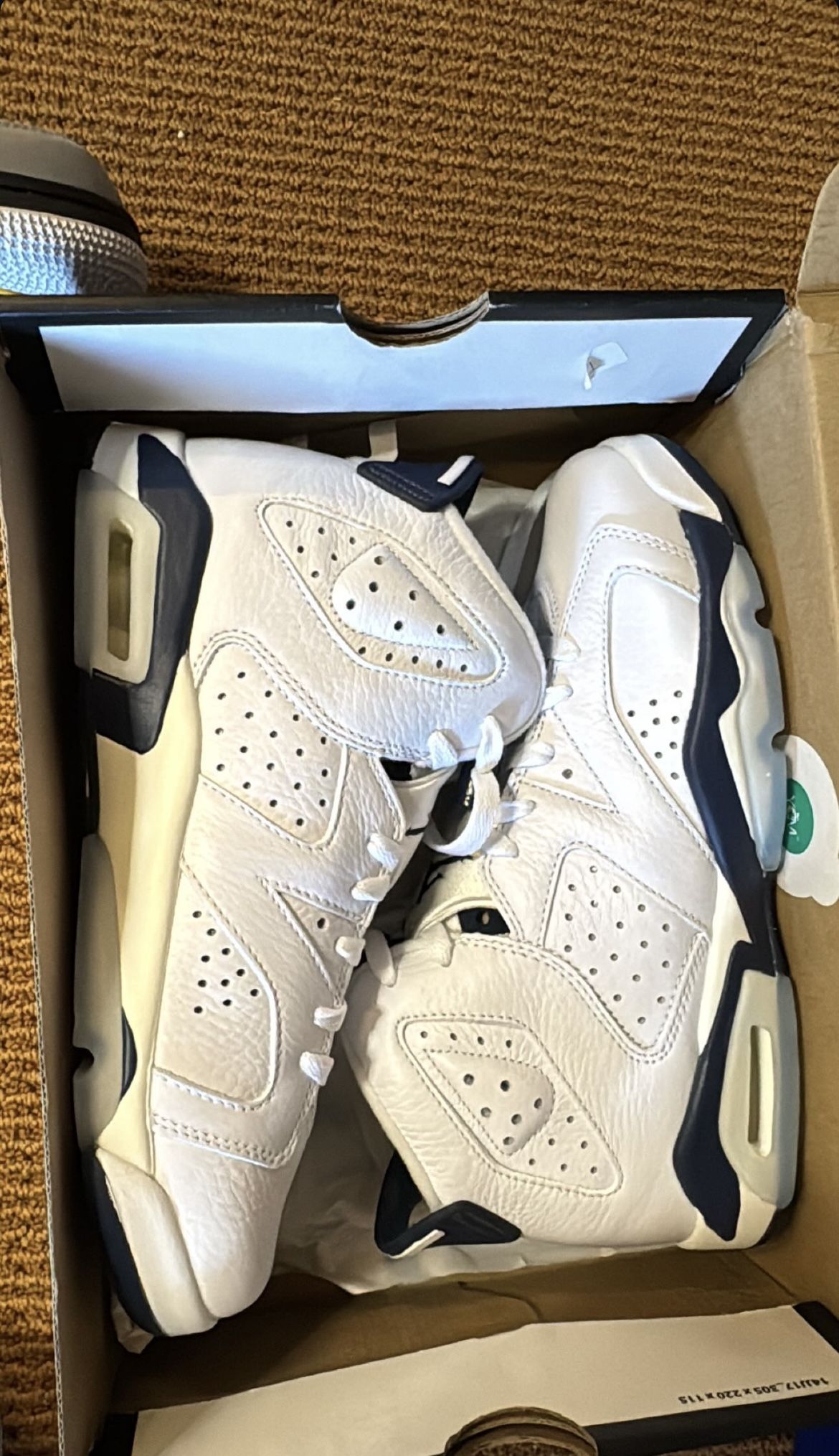 Brand New Midnight navy Jordan 6