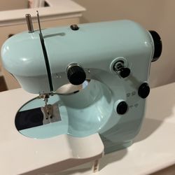 Mini Electric Sewing Machin