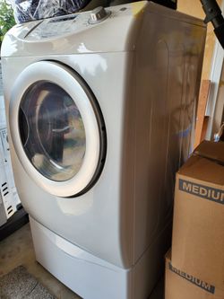 Maytag NEPTUNE Dryer-almost new
