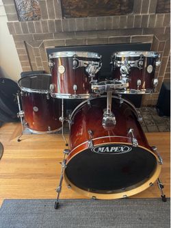 Near Mint Mapex Meridian Birch Drum Shell Pack