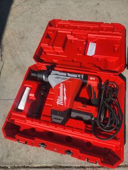 Milwaukee
1-3/4 in. SDS-MAX Rotary Hammer Solo Se Provo