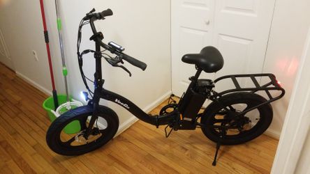 2019 Folding Electric Beach Cruiser Or Trade.