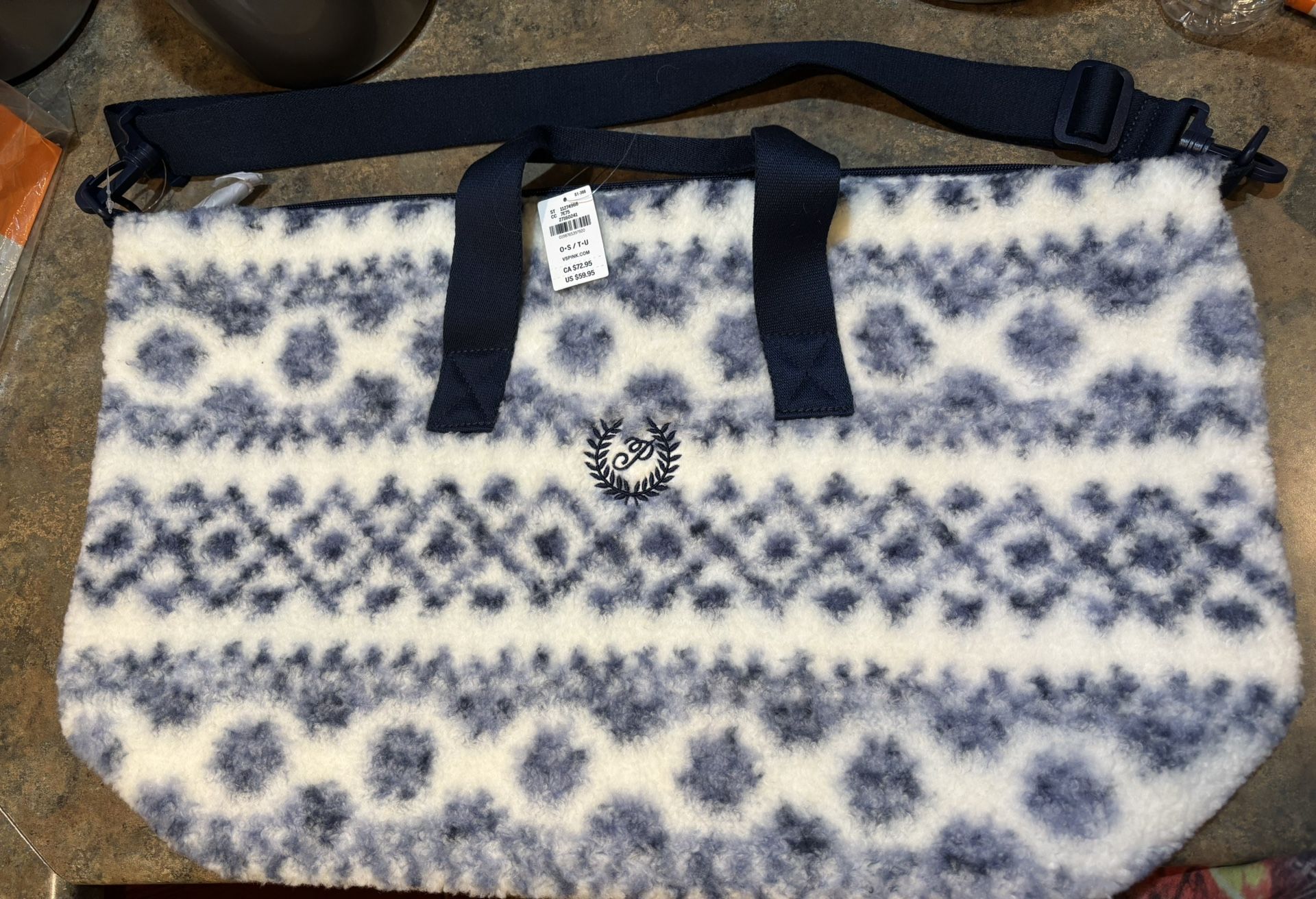 Victoria Secret Pink Bag. Over night bag. NEW with tags.