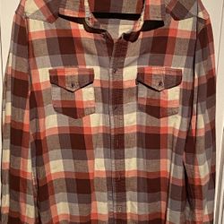 KAVU Man Plaid Shirt 