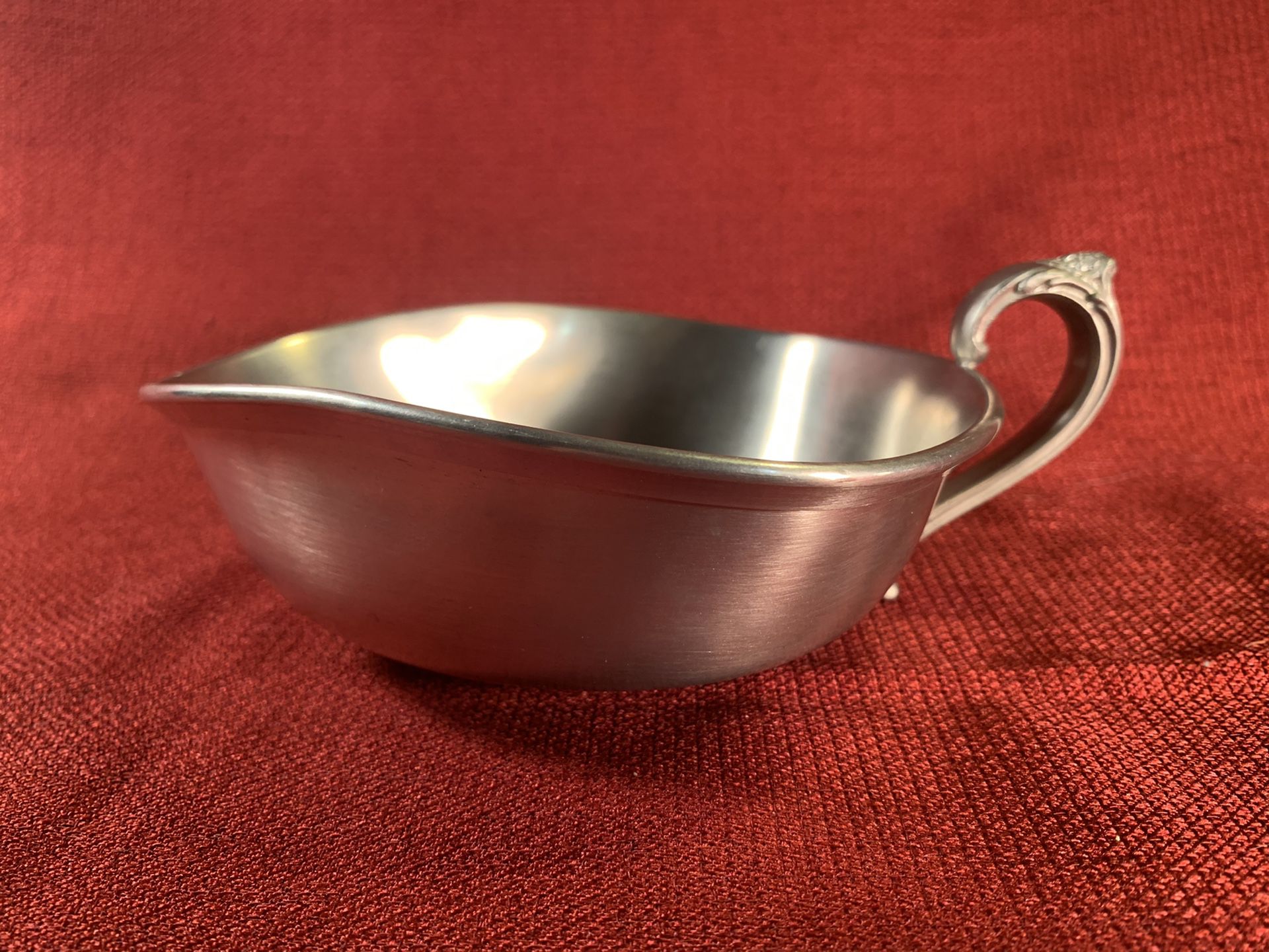 CONNECTICUT HOUSE PEWTERERS Vintage Handcrafted Pewter Handled Candy/Nut Dish (Length: 6-3/4”)