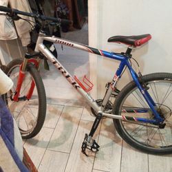 Trek8000 Slr Alpha Super Light Racer