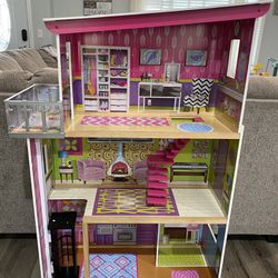 KidKraft Modern Luxury Dollhouse
