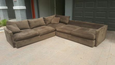 New Crate & Barrel 10ft 6in X 10ft 6in Sectional Couch