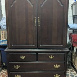 **BEST OFFER** LARGE CHERRY TV ARMOIRE 