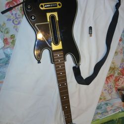 GUITAR HERO LIVE  GUITAR W/ STRAP AND USB 