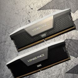 Corsair Vengeance DDR5 RGB 2x16gb 6000mhz ram