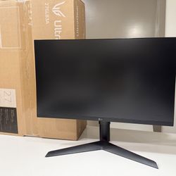 LG UltraGear QHD 27” Gaming Monitor - LG27GL83A-B