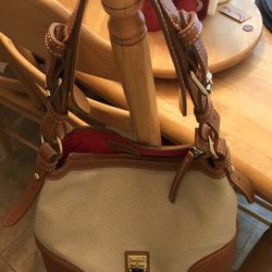 Dooney And Bourke Pocketbook 