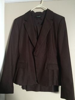 Tahari pant suit, size 10