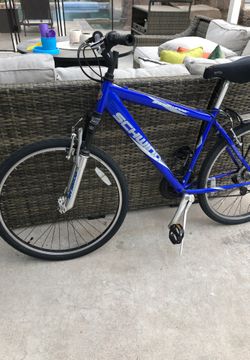 Schwinn hybrid bike