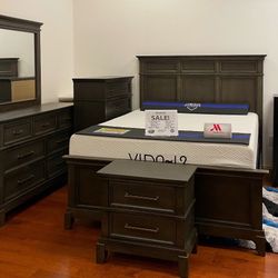 Holiday blowout sale. Lynex solid wood bedroom set only $899. Easy finance option. Same day delivery.