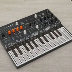 MicroFreak SYNTHESIZER 