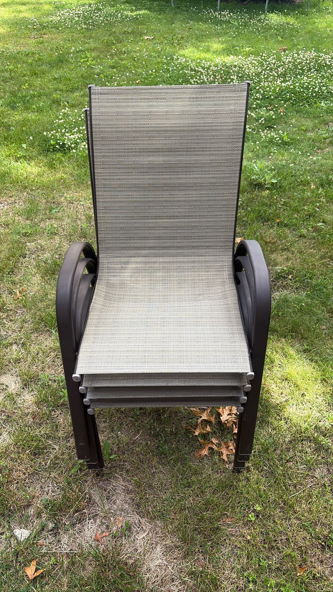 4 Stackable Patio Chairs